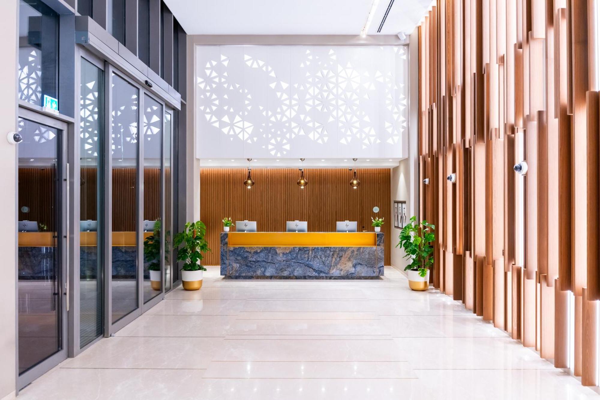 Tumbi West Palm Beach Hotel Dubai,Tapestry Collection Hilton Экстерьер фото
